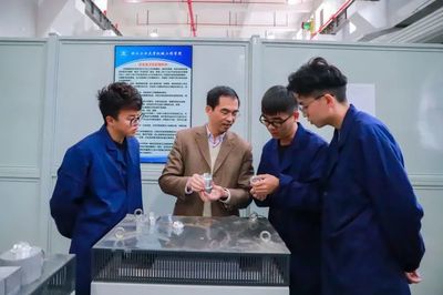 “寧送外賣不進工廠”已成過去？應屆畢業生揭秘 高端制造業的機電一體化專業真香